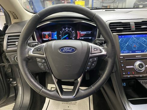 Used 2020 Ford Fusion Titanium image 18