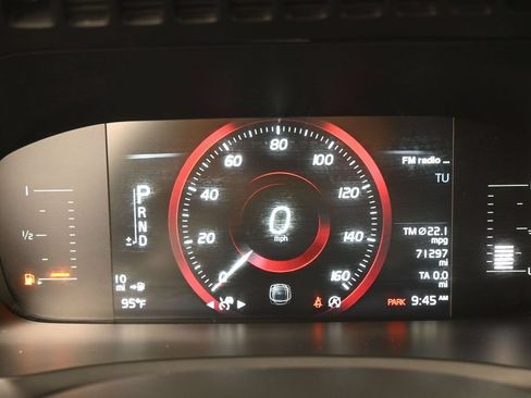 Used 2018 Volvo XC90 T5 Momentum w/ Convenience Package AWD/4WD image 12
