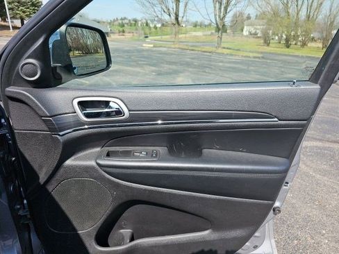 Used 2021 Jeep Grand Cherokee Limited w/ Premium Lighting Group image 15