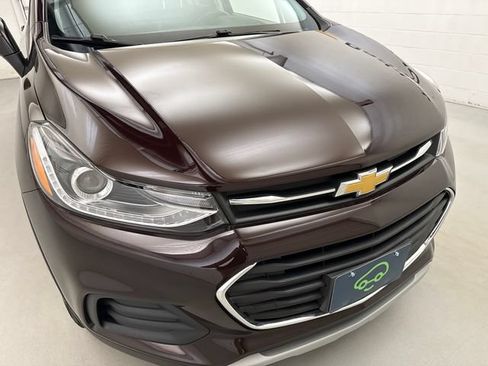 Used 2022 Chevrolet Trax LT w/ Driver Confidence Package AWD/4WD image 11