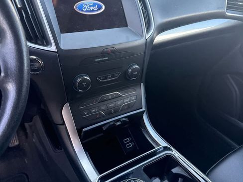 Used 2019 Ford Edge SEL w/ Equipment Group 201A FWD image 6