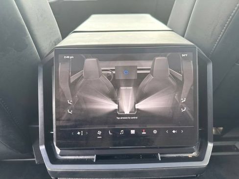 Used 2024 Tesla Cybertruck AWD Crew Cab image 21