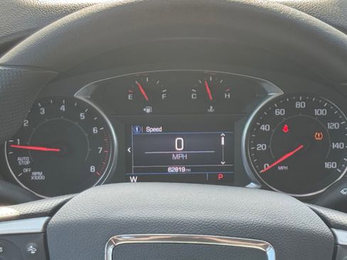 Used 2022 GMC Acadia SLE w/ Driver Convenience Package FWD image 14