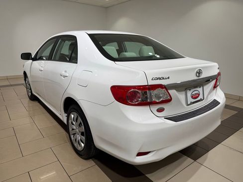 Used 2013 Toyota Corolla LE w/ Preferred Accessory Pkg #2 image 3