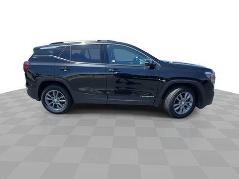 Used 2024 GMC Terrain SLT AWD/4WD image 9