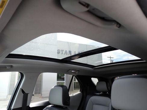 Used 2019 Chevrolet Equinox Premier image 20