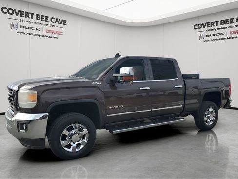 Used 2016 GMC Sierra 2500 SLT w/ Duramax Plus Package image 4