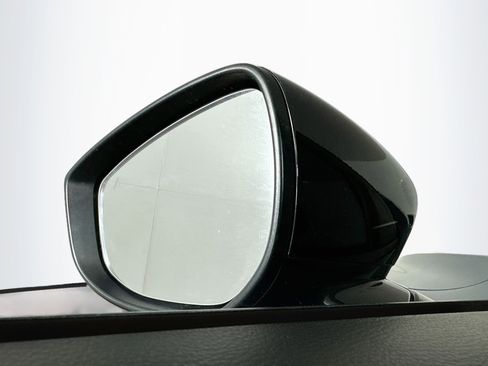 Used 2025 MAZDA CX-50 AWD 2.5 S w/ Premium Package image 16