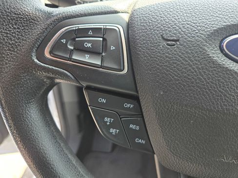 Used 2019 Ford Escape SE FWD image 20
