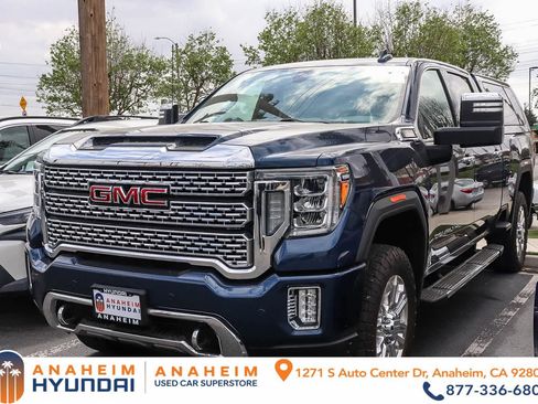 Used 2020 GMC Sierra 2500 Denali image 1