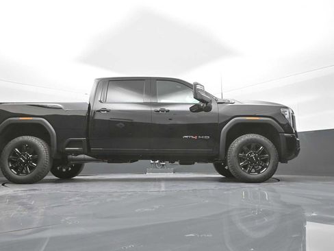 New 2026 GMC Sierra 2500 AT4 w/ AT4 Premium Plus Package AWD/4WD image 43