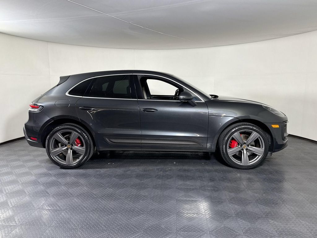 Certified 2023 Porsche Macan S AWD/4WD image 8