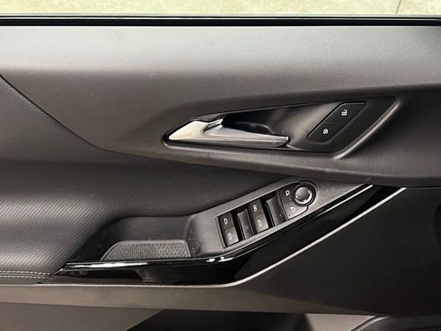 New 2026 Chevrolet Equinox LT image 12