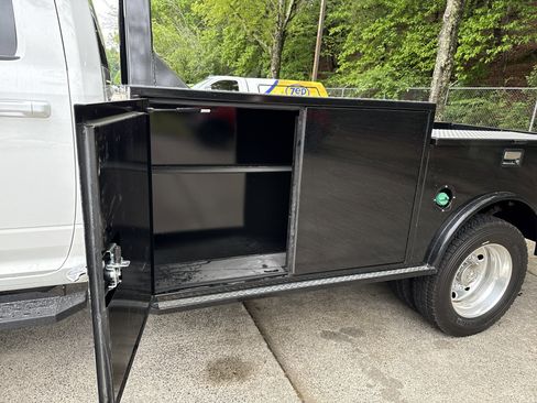 New 2026 RAM 5500 4x4 Crew Cab image 27