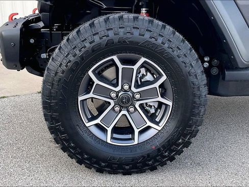 New 2026 Jeep Gladiator Mojave AWD/4WD image 11