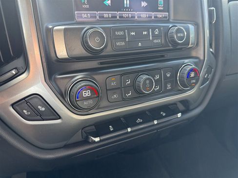 Used 2015 Chevrolet Silverado 2500 LT w/ LT Convenience Package AWD/4WD image 17