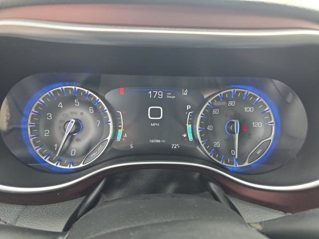 Used 2019 Chrysler Pacifica Limited w/ Advanced Safetytec Group FWD image 22