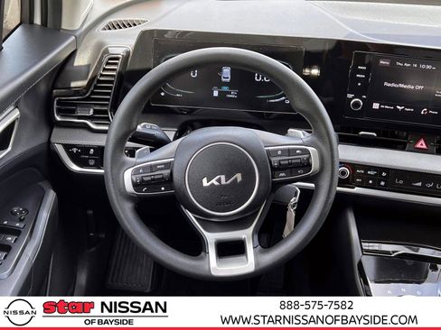 Used 2023 Kia Sportage LX image 12