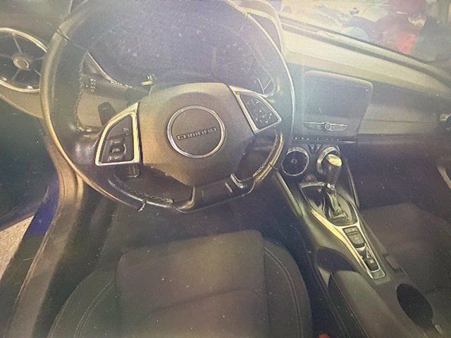 Used 2020 Chevrolet Camaro LT RWD image 10