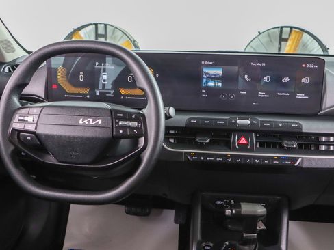 Used 2025 Kia K4 FWD image 17