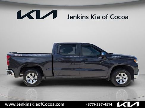 Used 2024 Chevrolet Silverado 1500 LT AWD/4WD image 2