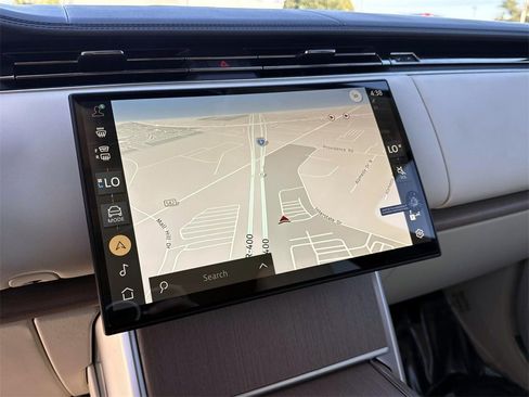 New 2026 Land Rover Range Rover Long Wheelbase SE image 20