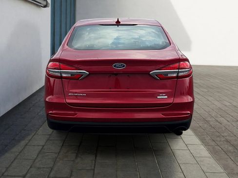 Used 2020 Ford Fusion SE FWD image 4