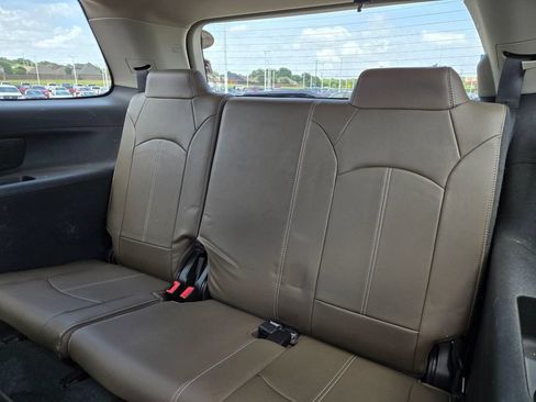 Used 2016 GMC Acadia SLT FWD image 25