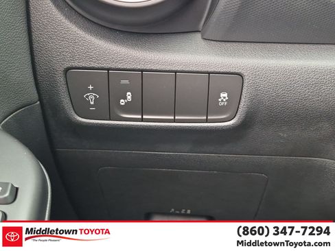 Used 2018 Hyundai Kona Limited AWD/4WD image 18