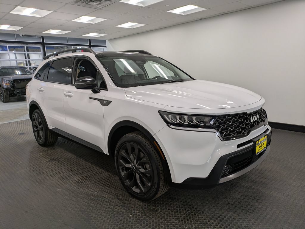Certified 2023 Kia Sorento X-Line EX AWD/4WD image 3