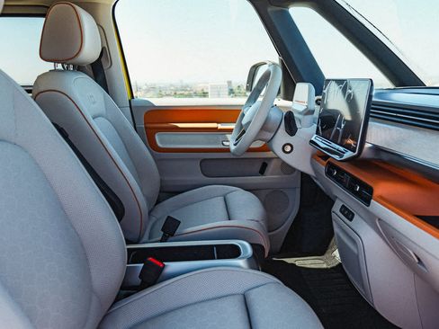 New 2025 Volkswagen ID. Buzz 1st Edition image 18