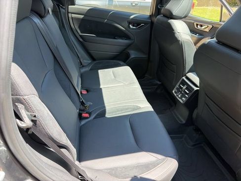 Used 2025 Subaru Forester Touring AWD/4WD image 27