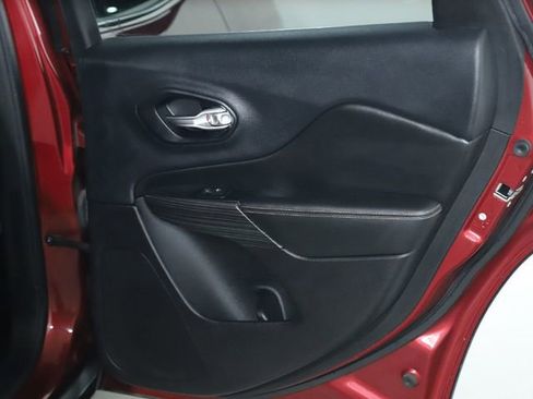 Used 2016 Jeep Cherokee Limited w/ Trailer Tow Group image 34