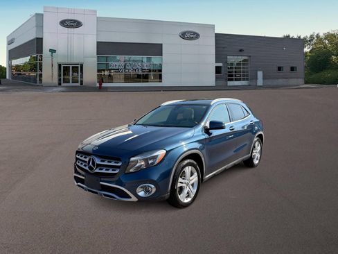 Used 2019 Mercedes-Benz GLA 250 4MATIC image 4