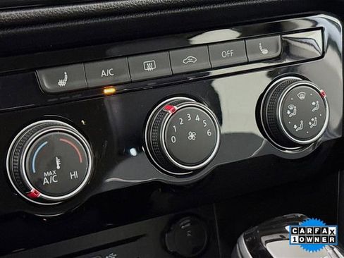 Used 2023 Volkswagen Taos SE image 16