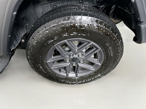 Used 2024 Jeep Wrangler Sport S image 11