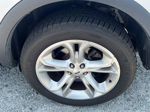 Used 2015 Ford Explorer Limited w/ Equipment Group 301A AWD/4WD image 13