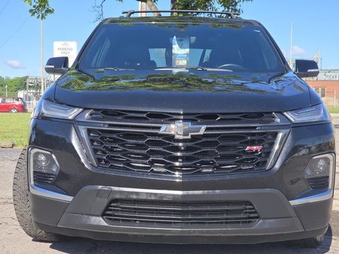 Used 2022 Chevrolet Traverse RS w/ LPO, Floor Liner Package AWD/4WD image 14