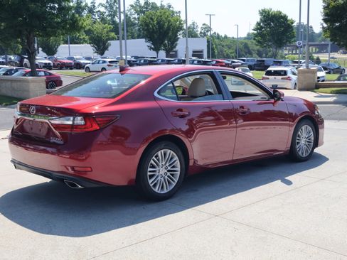 Used 2017 Lexus ES 350 w/ Premium Package FWD image 9