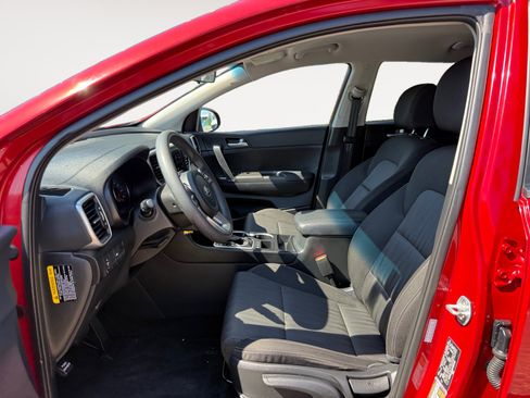 Used 2021 Kia Sportage LX AWD/4WD image 10