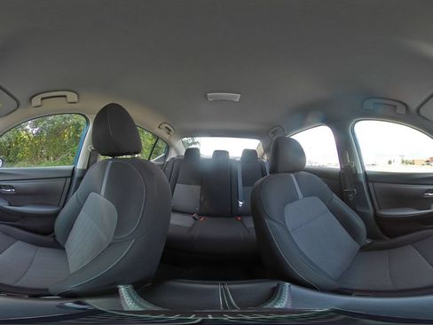 Used 2025 Nissan Sentra SV FWD image 40