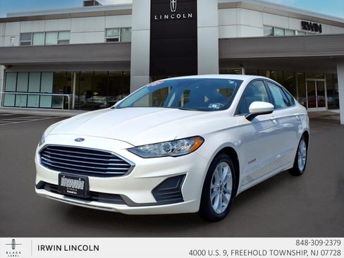 Used 2019 Ford Fusion SE FWD image 4