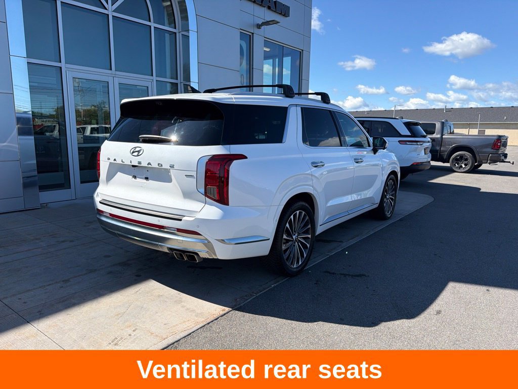 Used 2023 Hyundai Palisade Calligraphy AWD/4WD image 12
