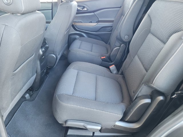 Used 2021 GMC Acadia SLE FWD image 15
