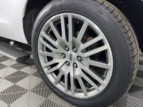 Used 2024 Ford Expedition Limited RWD image 15