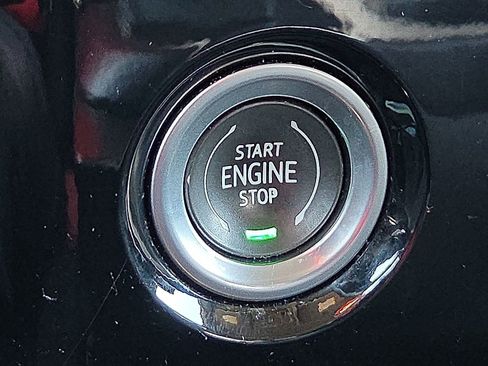 Used 2022 GMC Sierra 1500 Elevation w/ LPO, Elevation Black Package image 17