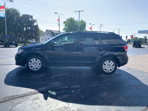 Used 2017 Dodge Journey SE w/ Flexible Seating Group FWD image 4