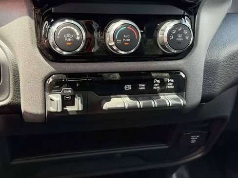 New 2026 RAM 2500 Tradesman AWD/4WD image 32