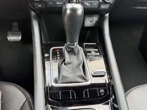 Used 2025 Jeep Compass Limited AWD/4WD image 19
