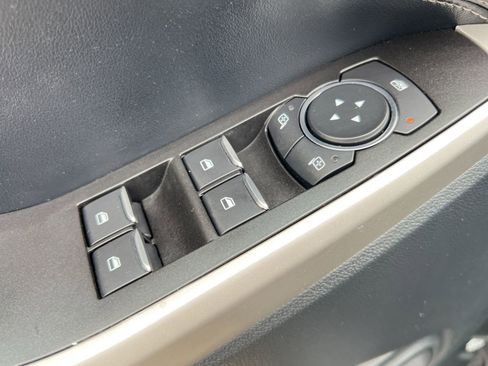 Used 2022 Ford Explorer XLT image 20